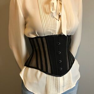 Meet your Posher, Rebecca